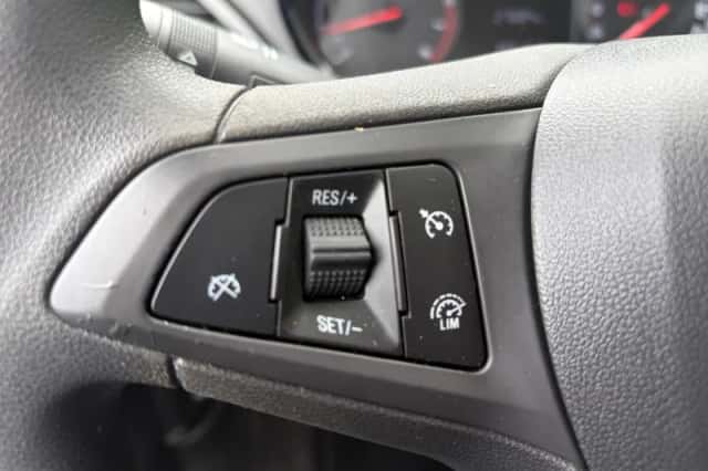 Opel Karl (2018) thumbnail 23