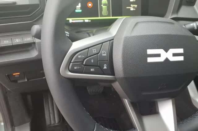 Dacia Bigster (2025) thumbnail 16