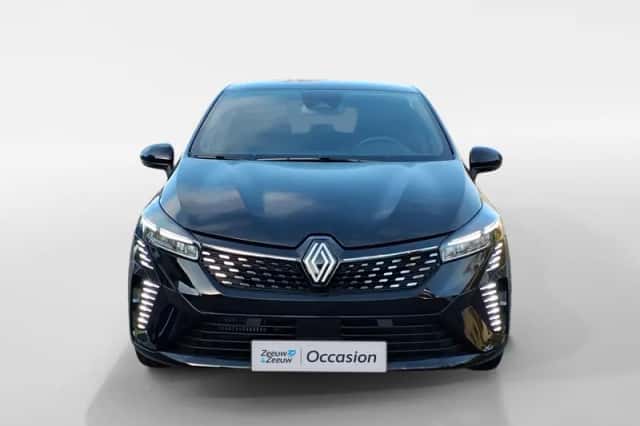 Renault Clio (2024) thumbnail 2