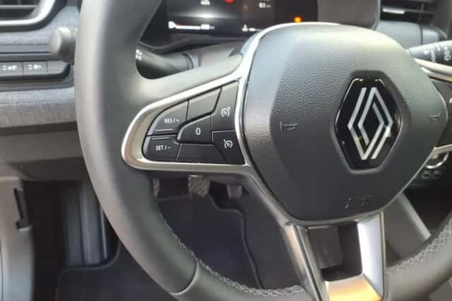 Renault Clio (2024) thumbnail 16