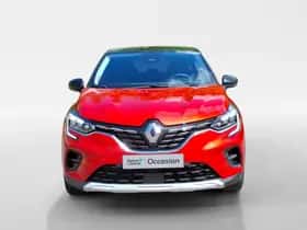 Renault Captur (2023) thumbnail 2