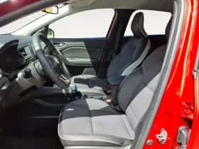 Renault Captur (2023) thumbnail 13
