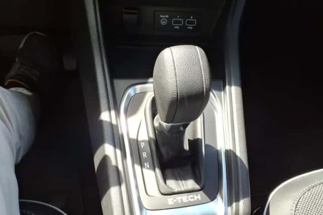 Renault Captur (2023) thumbnail 26
