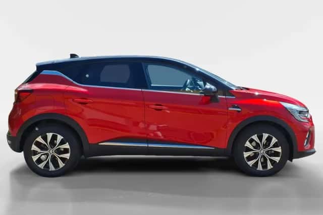 Renault Captur (2023) thumbnail 4