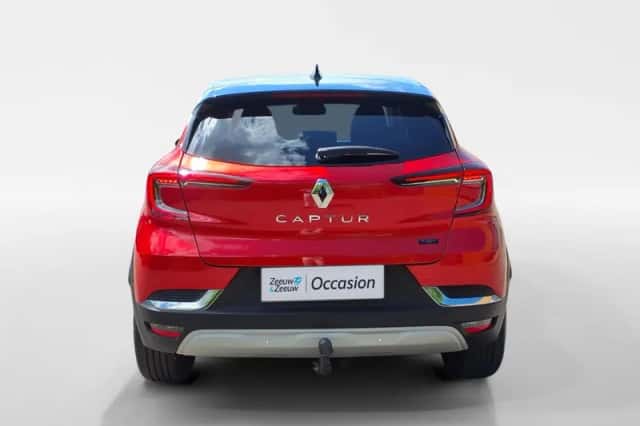 Renault Captur (2023) thumbnail 6