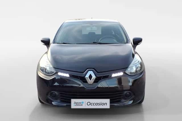 Renault Clio (2014) thumbnail 2