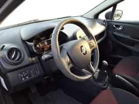 Renault Clio (2014) thumbnail 12