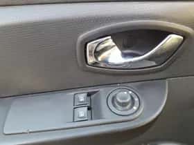 Renault Clio (2014) thumbnail 13
