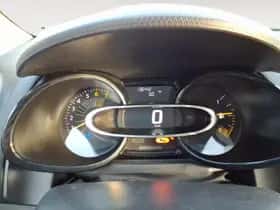 Renault Clio (2014) thumbnail 18