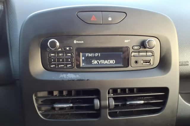 Renault Clio (2014) thumbnail 19
