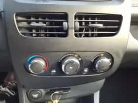Renault Clio (2014) thumbnail 20