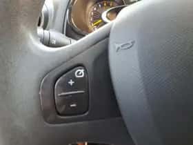Renault Clio (2014) thumbnail 21
