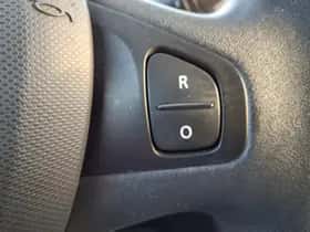Renault Clio (2014) thumbnail 24