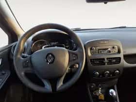 Renault Clio (2014) thumbnail 10