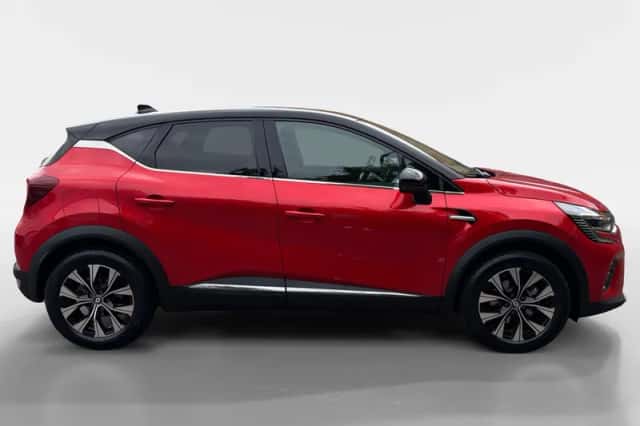 Renault Captur (2023) thumbnail 5