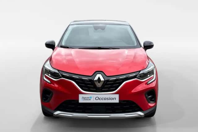 Renault Captur (2023) thumbnail 6