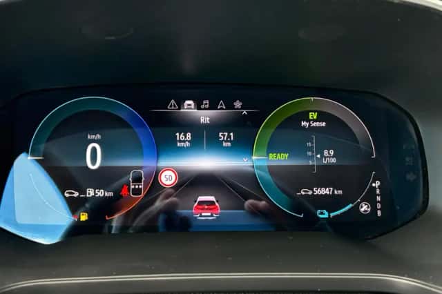 Renault Captur (2023) thumbnail 10