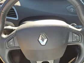 Renault Scénic (2015) thumbnail 24