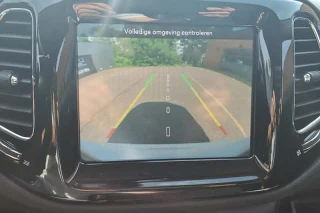 Jeep Compass (2021) thumbnail 25