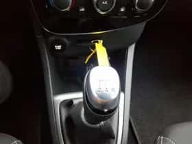 Renault Clio (2017) thumbnail 24