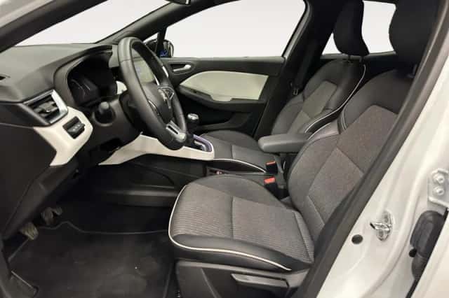 Renault Clio (2022) thumbnail 11