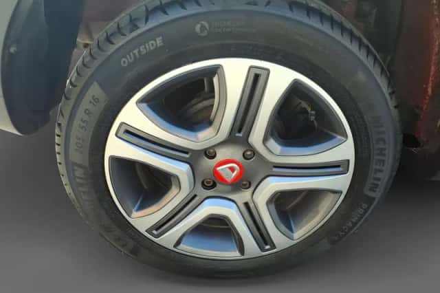 Dacia Sandero (2020) thumbnail 8