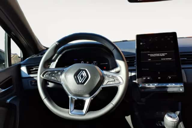 Renault Captur (2024) thumbnail 12