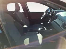 Renault Captur (2024) thumbnail 17