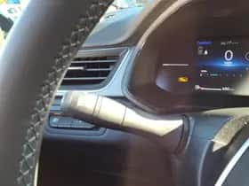 Renault Captur (2024) thumbnail 23