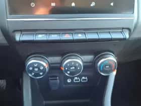 Renault Clio (2024) thumbnail 24