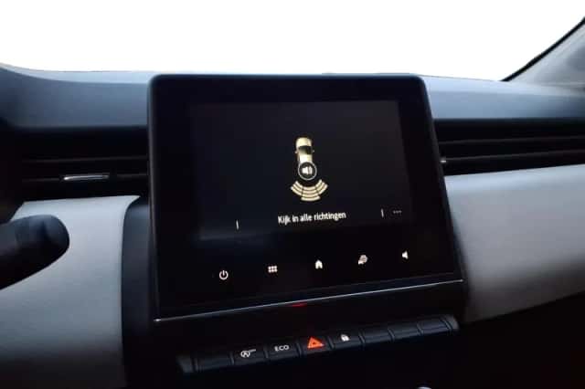 Renault Clio (2023) thumbnail 12