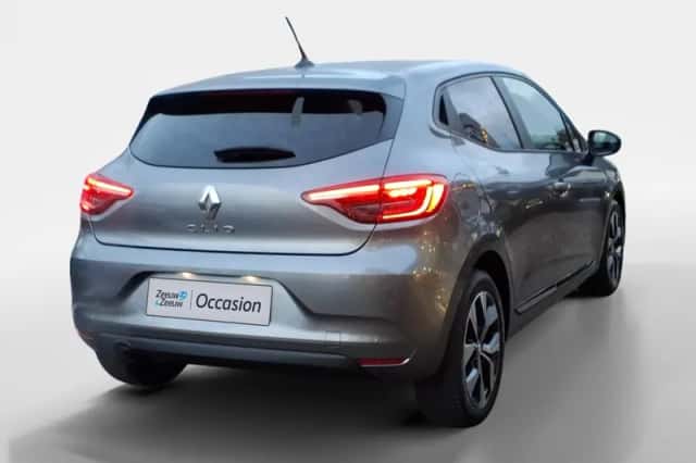 Renault Clio (2023) thumbnail 5