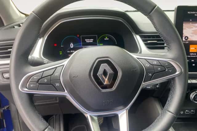 Renault Captur (2023) thumbnail 19
