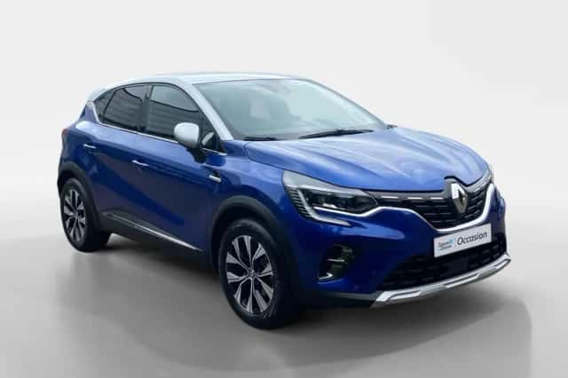 Renault Captur (2023) thumbnail 3