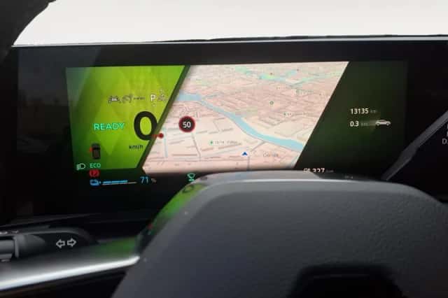 Renault Mégane E-Tech (2025) thumbnail 15