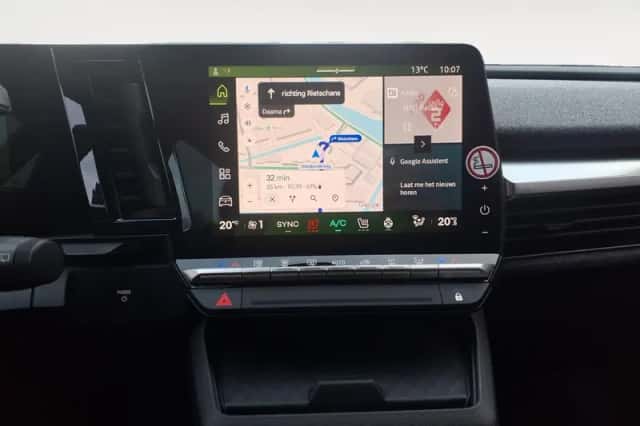 Renault Mégane E-Tech (2025) thumbnail 17