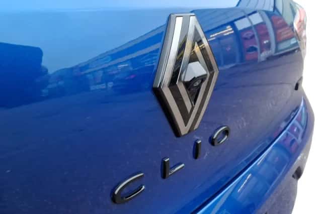 Renault Clio (2024) thumbnail 11