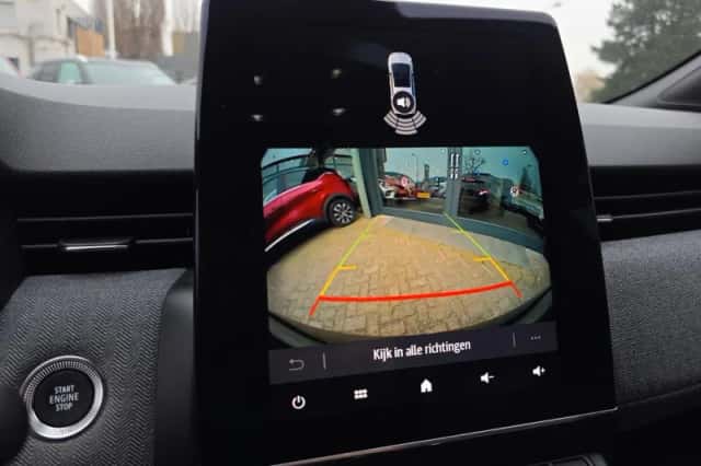Renault Clio (2024) thumbnail 19