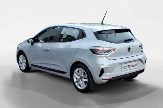 Renault Clio (2024) thumbnail 2