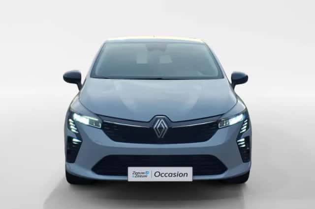Renault Clio (2024) thumbnail 7