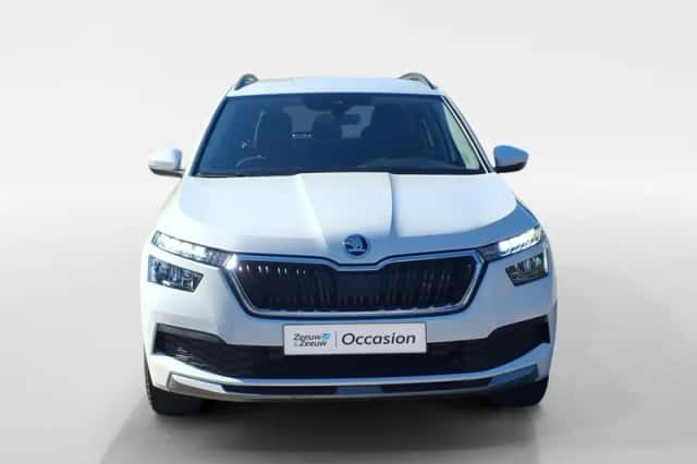 Škoda Kamiq (2023) thumbnail 2