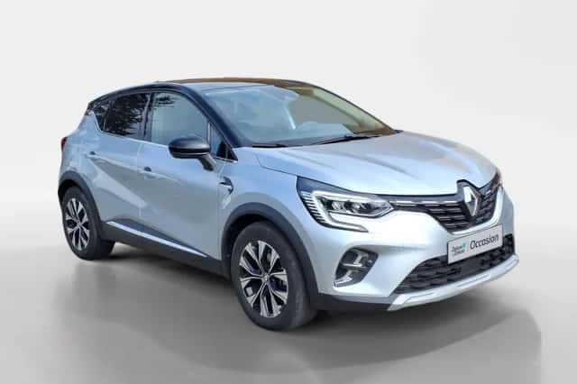 Renault Captur (2024) thumbnail 3