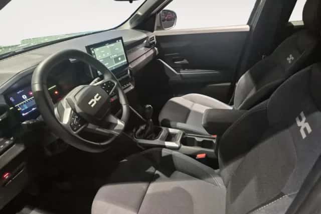 Dacia Duster (2025) thumbnail 11