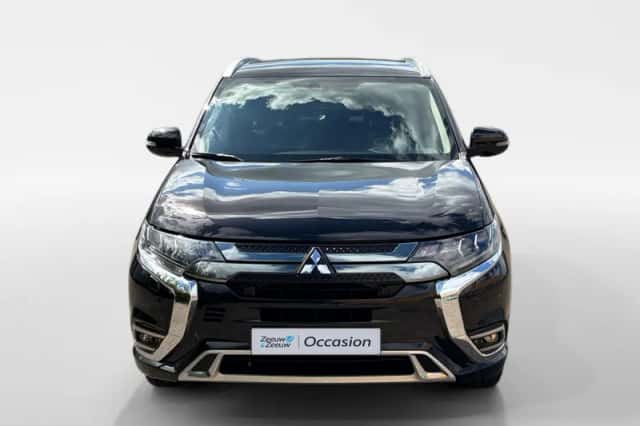 Mitsubishi Outlander (2021) thumbnail 6