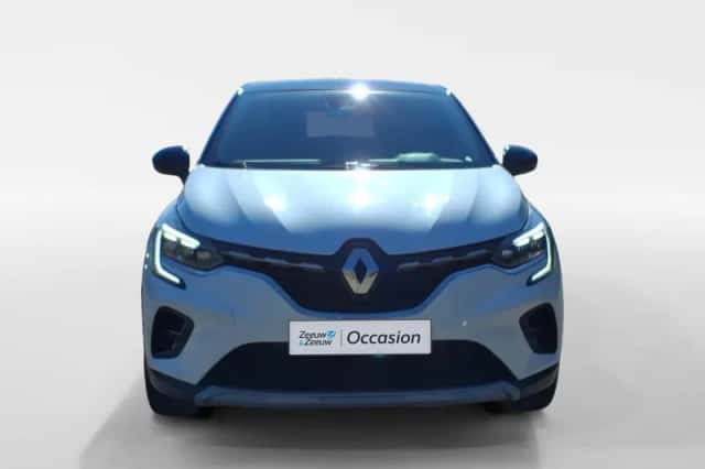 Renault Captur (2020) thumbnail 2