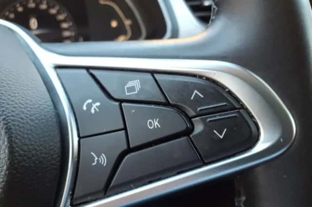 Renault Captur (2020) thumbnail 21