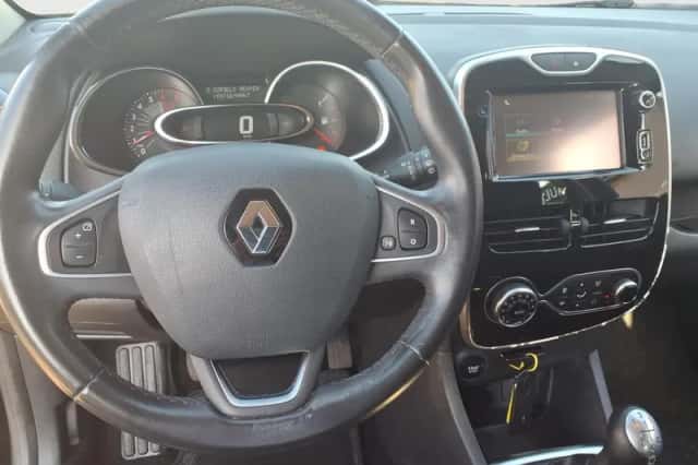 Renault Clio (2016) thumbnail 16