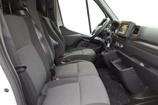 Renault Master (2024) thumbnail 13