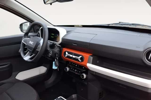 Dacia Spring (2025) thumbnail 15