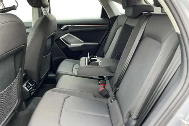 Audi Q3 (2021) thumbnail 12